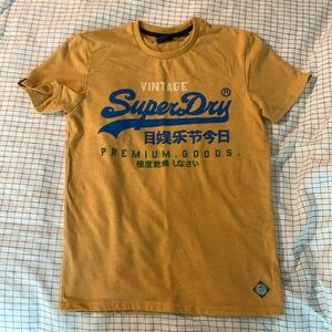 Superdry t- shirt